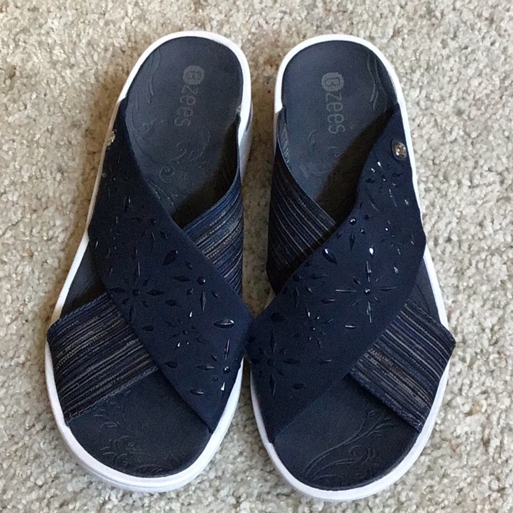 Bzees Women's Navy Slide Sandals